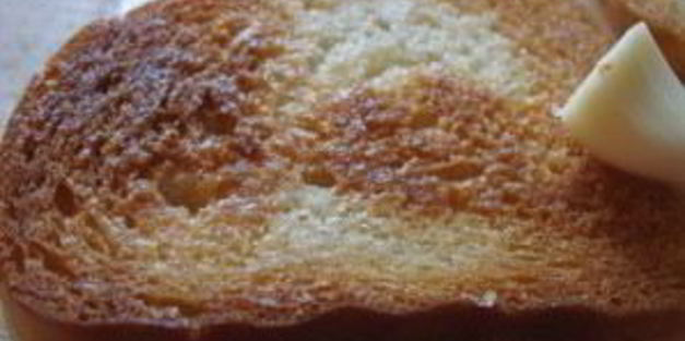 бутерброды с яйцом и чесноком