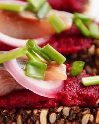 Бутерброды с селедкой