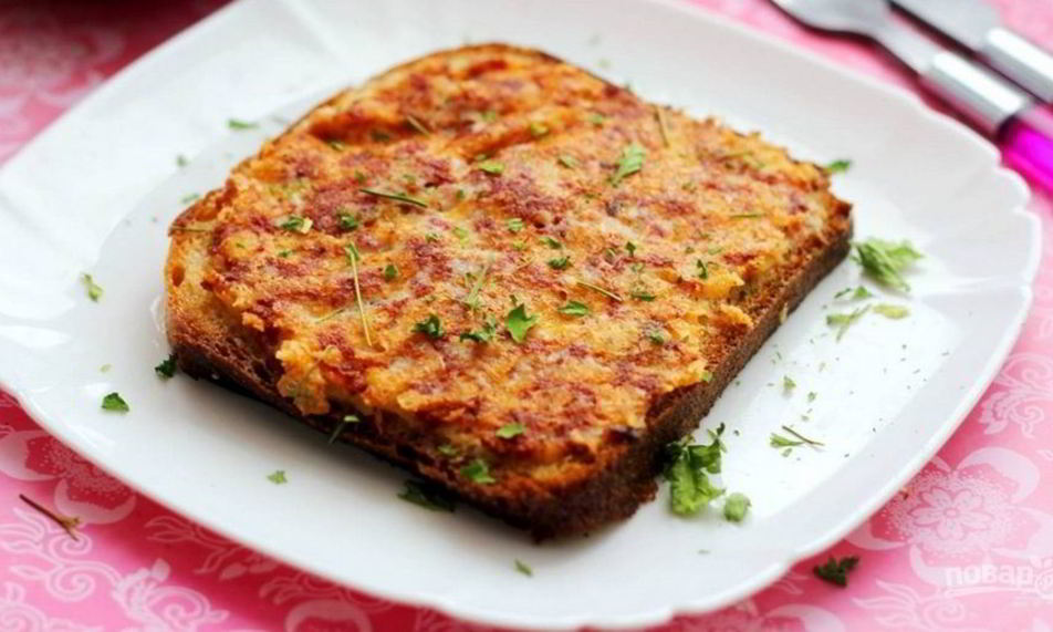 Рецепт горячие бутерброды с колбасой и сыром