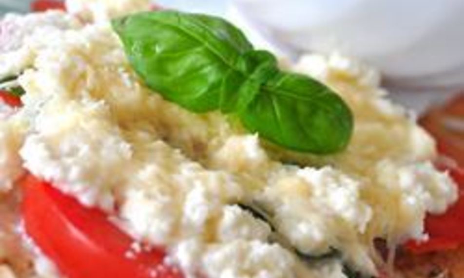 Рецепт горячие бутерброды с помидорами и рикоттой