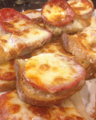 Горячие бутерброды с сыром