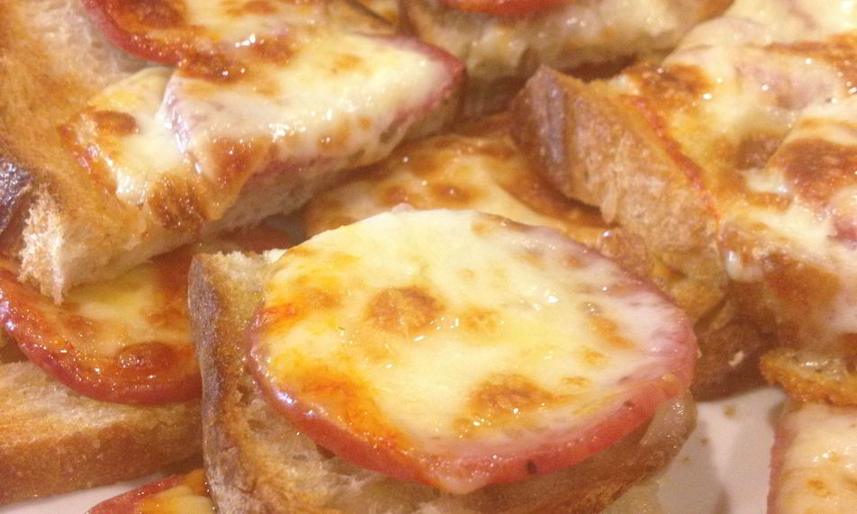 Рецепт горячие бутерброды с сыром