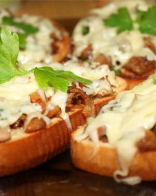 Горячие бутерброды с ветчиной