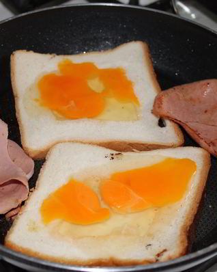 Горячие бутерброды с яйцом