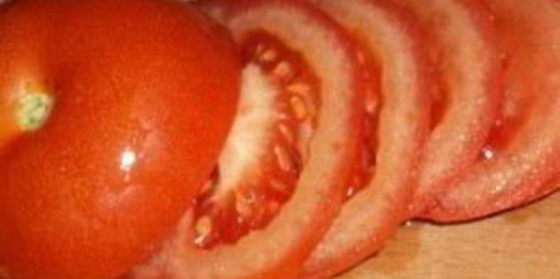 горячие бутерброды со шпротами и сыром