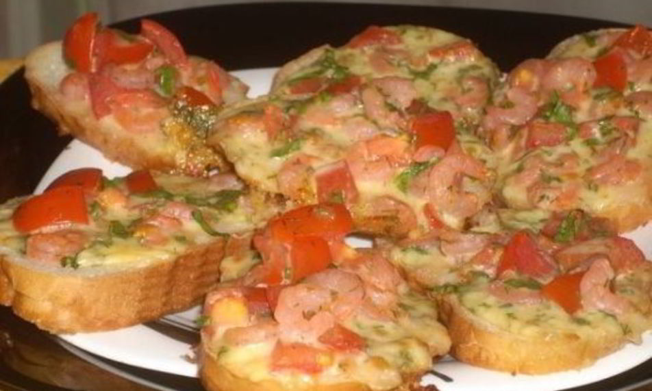 Рецепт пикантные запеченные бутерброды