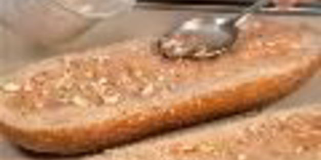 закрытые бутерброды с салатом нисуаз