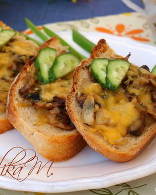 Запеченные бутерброды с шампиньонами