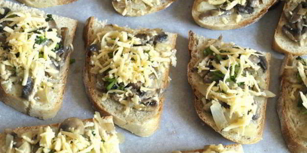 запеченные бутерброды с шампиньонами