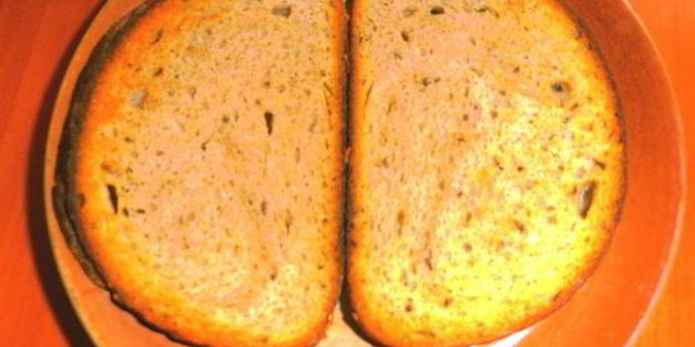 зеленый бутерброд с анчоусами