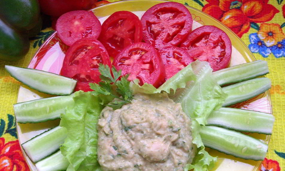 Рецепт быстрый хумус из фасоли с сырыми овощами