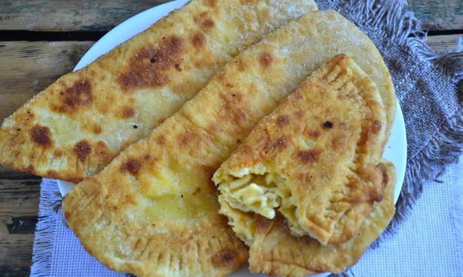Рецепт чебуреки с сыром