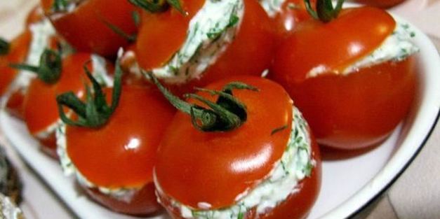 черри, фаршированные сливочным сыром с зеленью