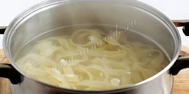 фетучини в томатном соусе с баклажанами