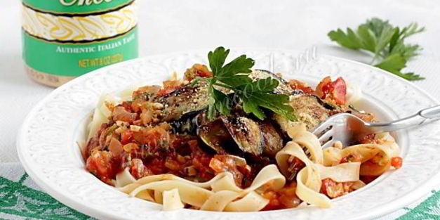 фетучини в томатном соусе с баклажанами