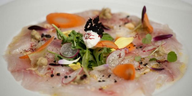 карпаччо из дорады