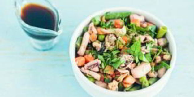 морской коктейль с овощами