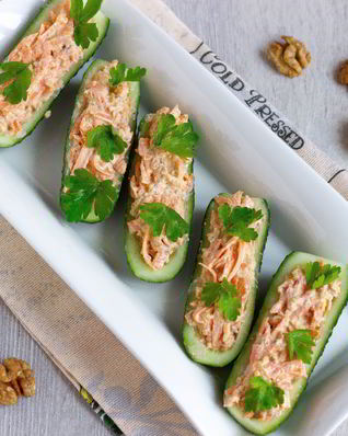 Огурцы, фаршированные орехами