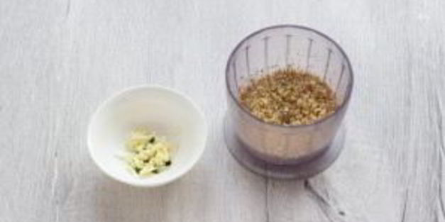 огурцы, фаршированные орехами