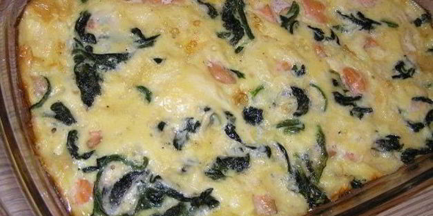 фриттата с лососем и шпинатом