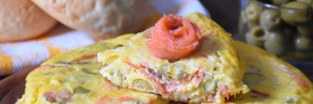 Фриттата с лососем и сыром