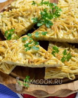 Фриттата с макаронами