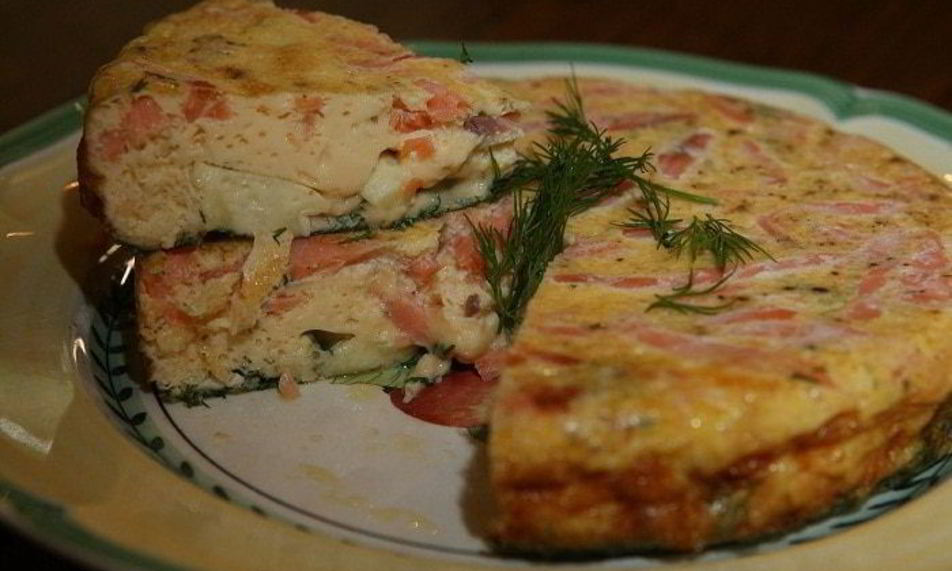 Рецепт фриттата с семгой, укропом и сыром