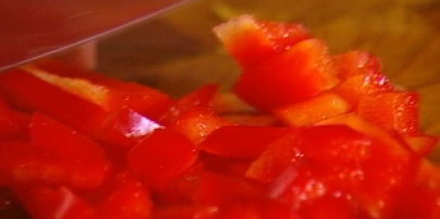 фриттата с тыквой, зеленым горошком и сладким перцем