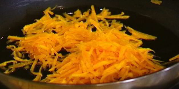 фриттата с тыквой, зеленым горошком и сладким перцем