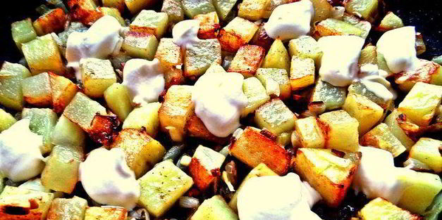 испанский картофельный омлет с рыбкой