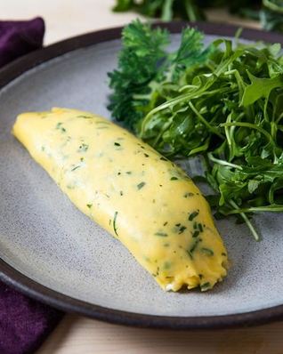 Классический французский омлет с зеленью