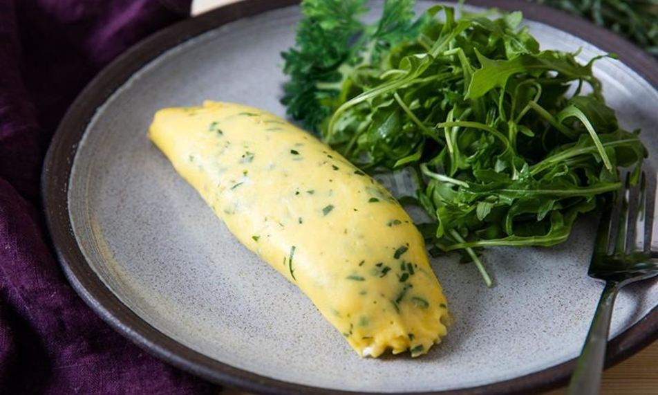 Рецепт классический французский омлет с зеленью