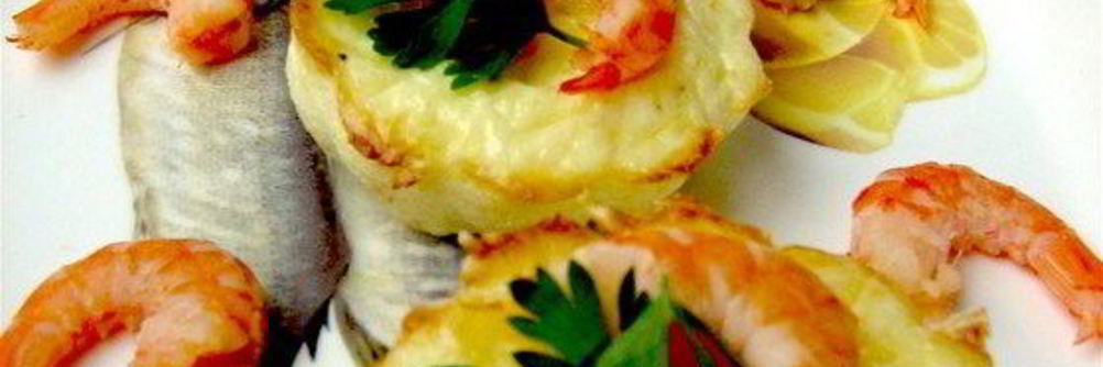 Мини-фриттата с креветками и пармезаном