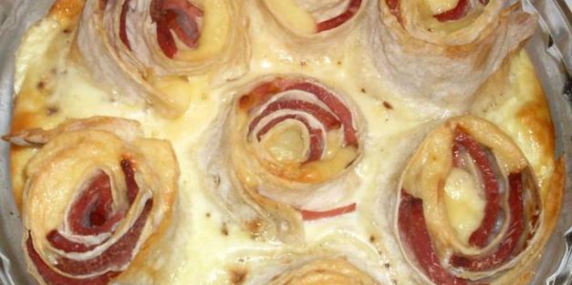 омлет — букет с розами из лаваша