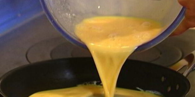 омлет де люкс со спаржей и кедровыми орехами