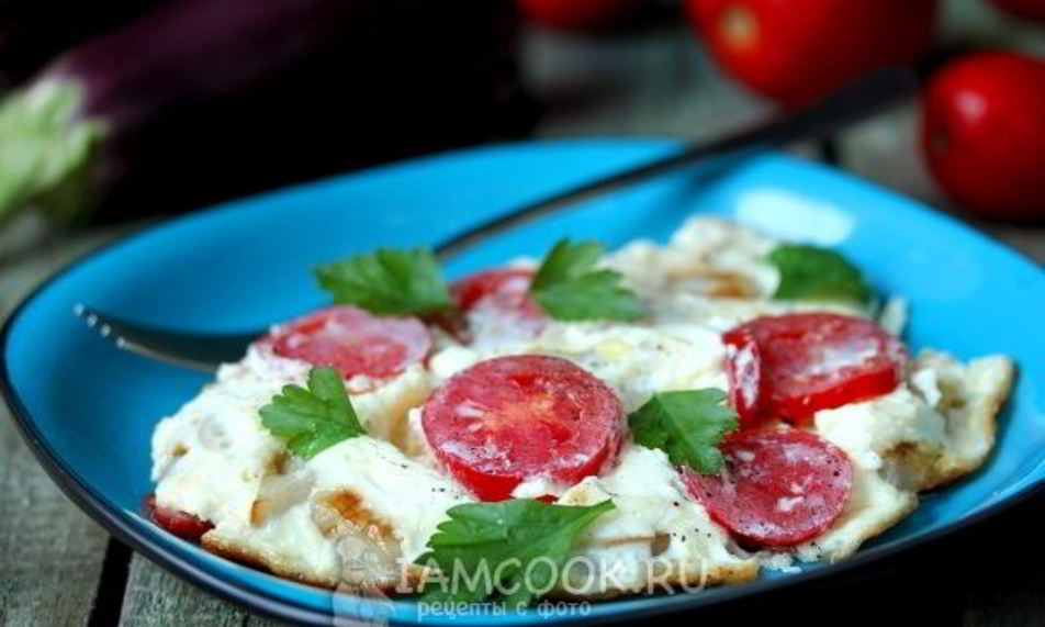 Рецепт омлет из перепелиных яиц с баклажанами и помидорами