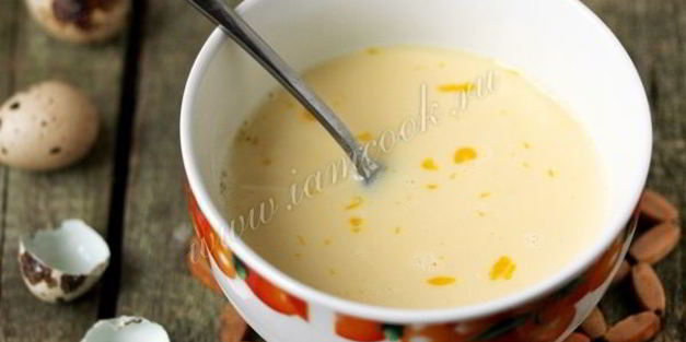 омлет из перепелиных яиц с баклажанами и помидорами