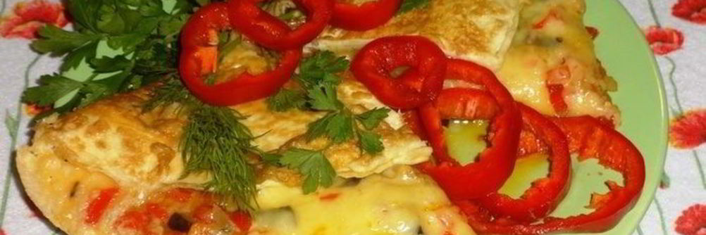 Омлет с баклажаном и помидорами