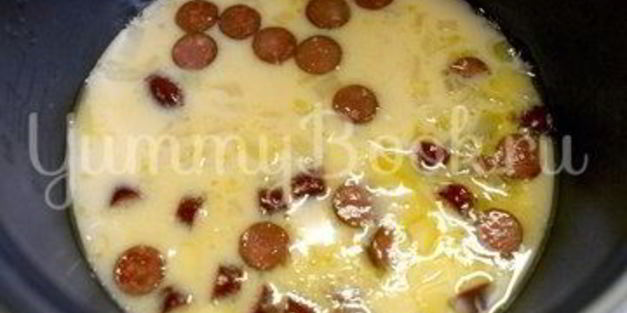 омлет с колбасками в мультиварке