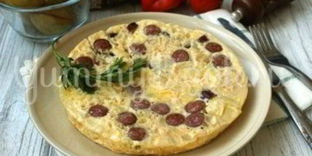 омлет с колбасками в мультиварке