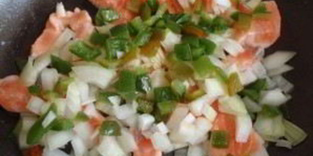 омлет с лососем