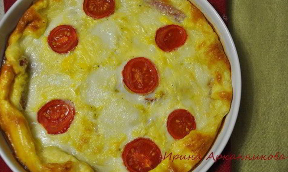 Рецепт омлет с моцареллой, беконом и помидорами