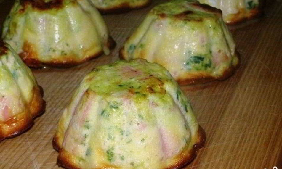 Рецепт омлет с сосиской и сыром