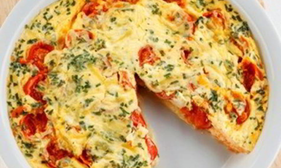 Рецепт омлет с сыром и помидорами на сковороде