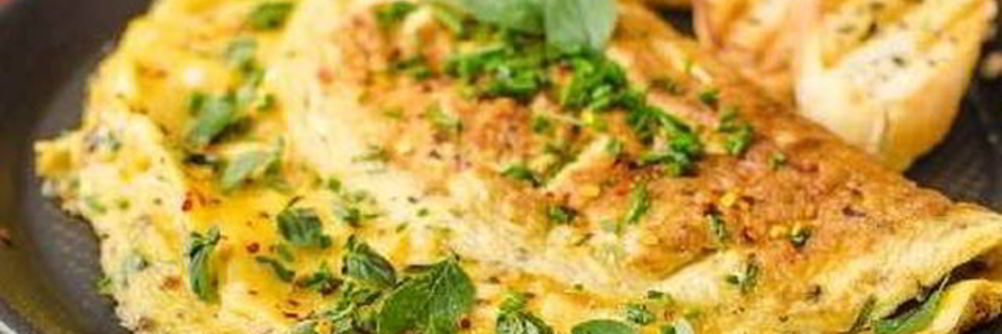 Омлет с сыром и зеленью