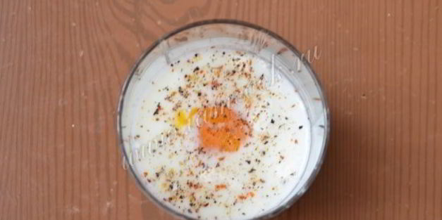 омлет со шпинатом и креветками