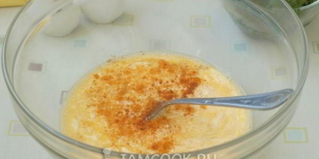 омлет со шпинатом и сыром