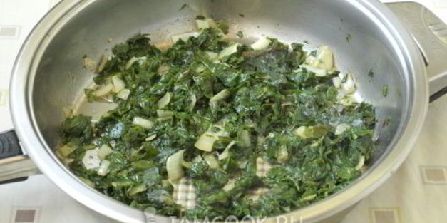 омлет со шпинатом и сыром