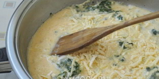 омлет со шпинатом и сыром