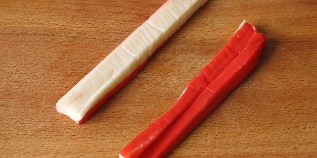 омлетики сердца с крабовыми палочками